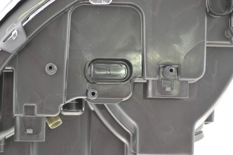 Mercedes-Benz GL320 Headlight Assembly - Hella - 2007