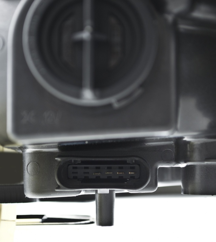 Mercedes-Benz GL500 Headlight Assembly - Front - Hella - Bi-Xenon - `10-`12