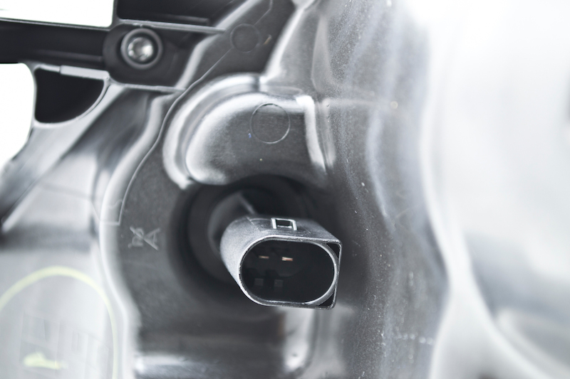 Mercedes-Benz GL550 Headlight Assembly - Front - Hella - Bi-Xenon - `10-`12