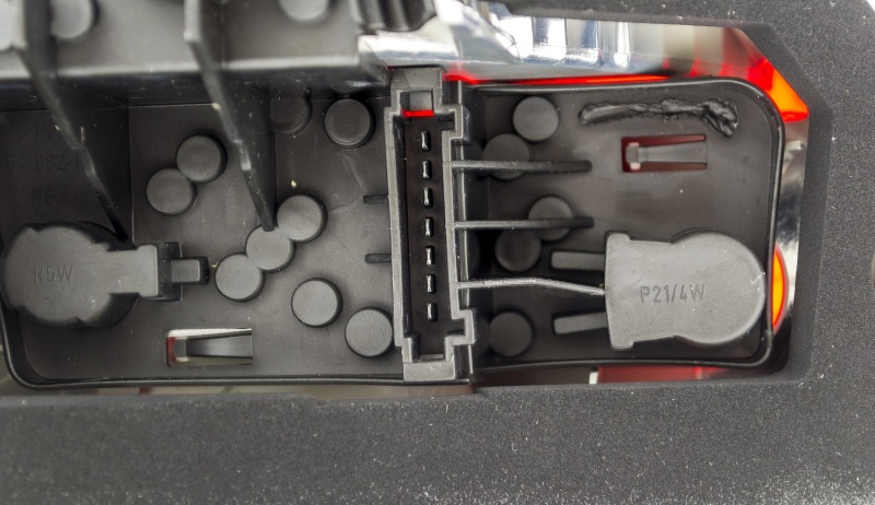 Mercedes-Benz CLK55 AMG Tail Light - Right - Hella - Premium - `03-`05