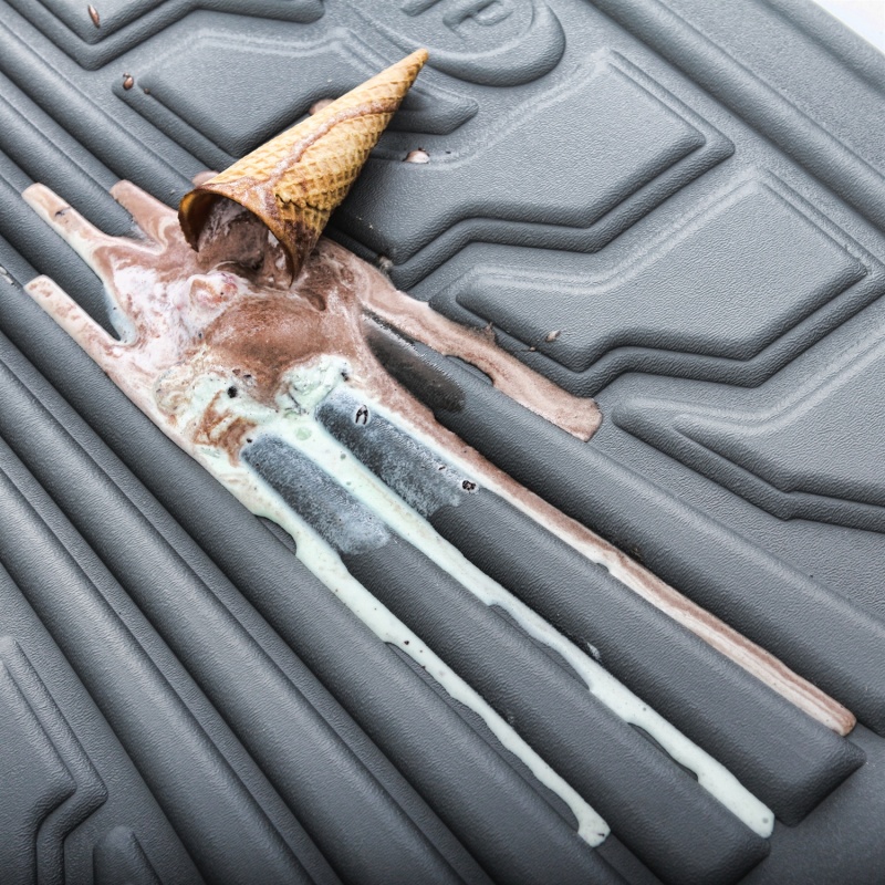 Chevrolet Tahoe Floor Mat - Front - LUND - Catch-It Vinyl - Grey - `00-`06