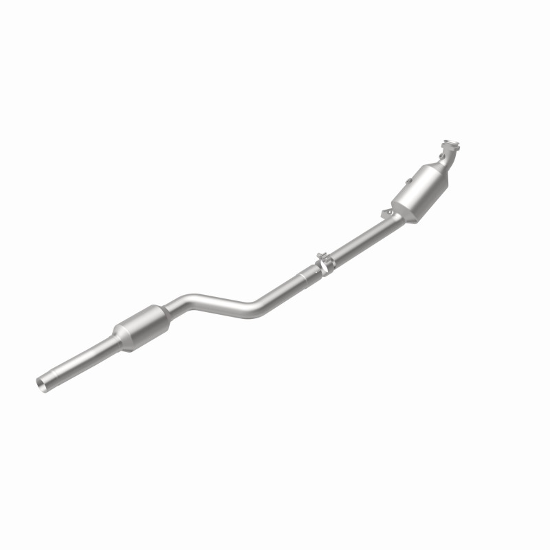 Mercedes-Benz C300 Catalytic Converter - Underbody - Magnaflow - OEM Grade Federal/EPA Compliant Direct-Fit - `10-`11