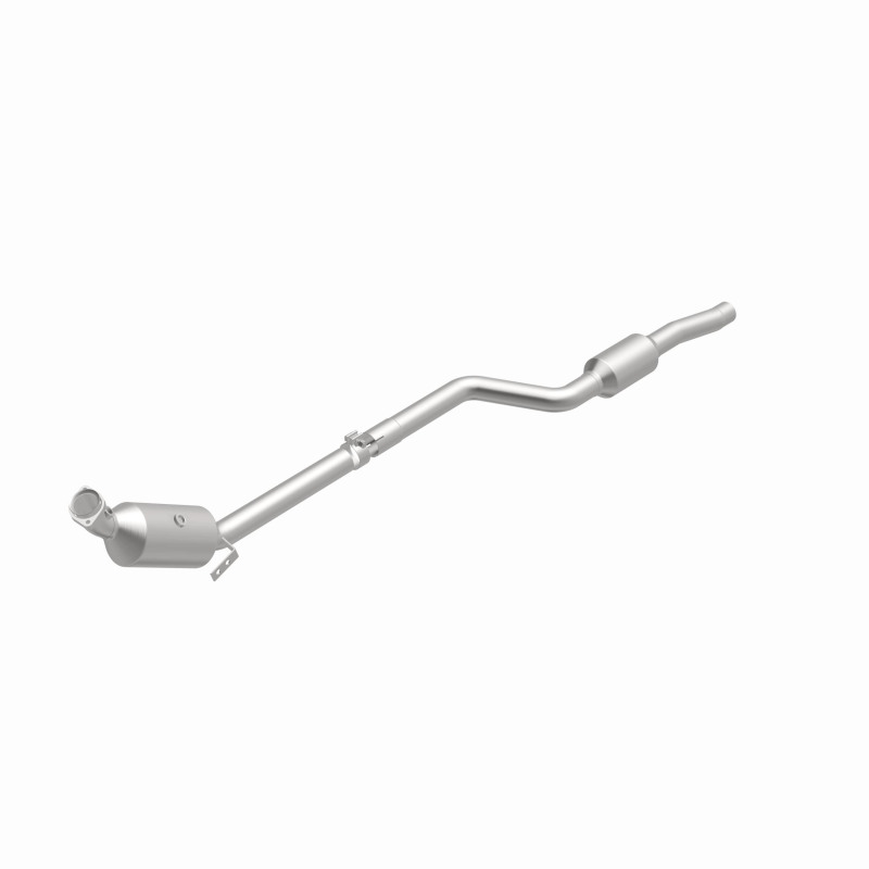 Mercedes-Benz C300 Catalytic Converter - Underbody - Magnaflow - OEM Grade Federal/EPA Compliant Direct-Fit - `10-`11