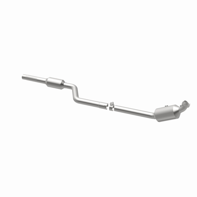 Mercedes-Benz C300 Catalytic Converter - Underbody - Magnaflow - OEM Grade Federal/EPA Compliant Direct-Fit - `10-`11