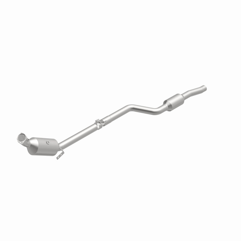 Mercedes-Benz C300 Catalytic Converter - Underbody - Magnaflow - OEM Grade Federal/EPA Compliant Direct-Fit - `10-`11