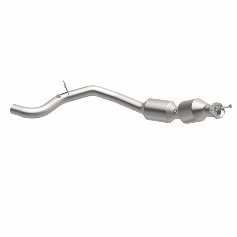 Land Rover Range Rover Sport Catalytic Converter - Underbody - Magnaflow - OEM Grade Direct-Fit, Federal/EPA Compliant, Stainless Steel - `14-`19
