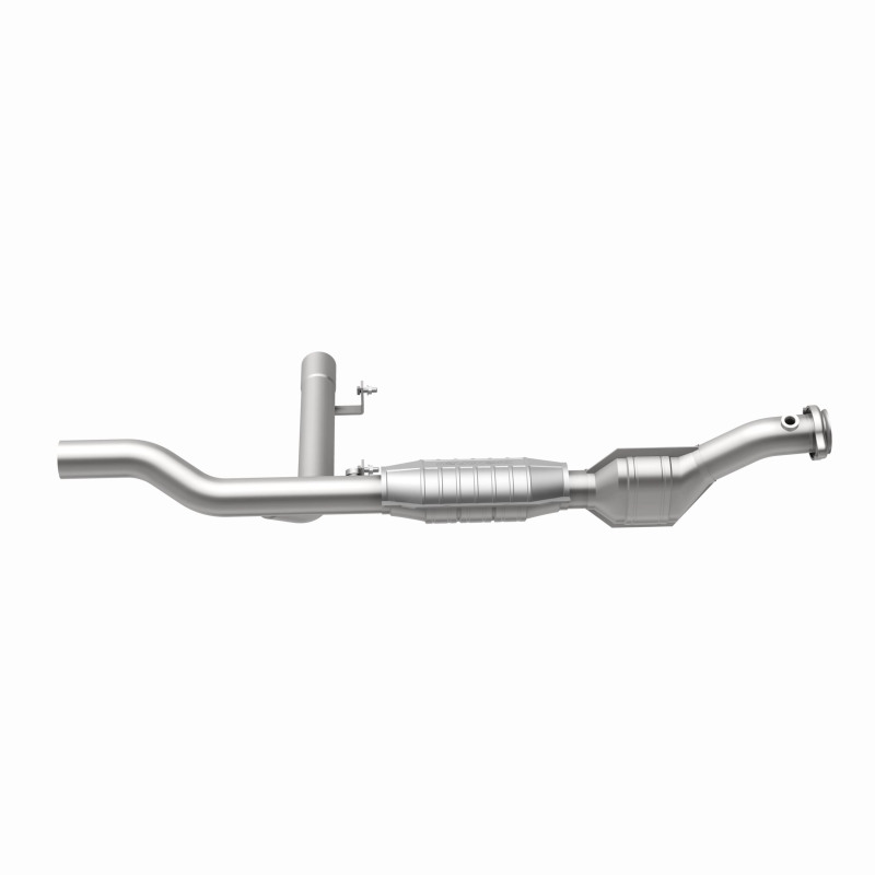 Ford Expedition Catalytic Converter - Magnaflow - Direct-Fit - `99-`00