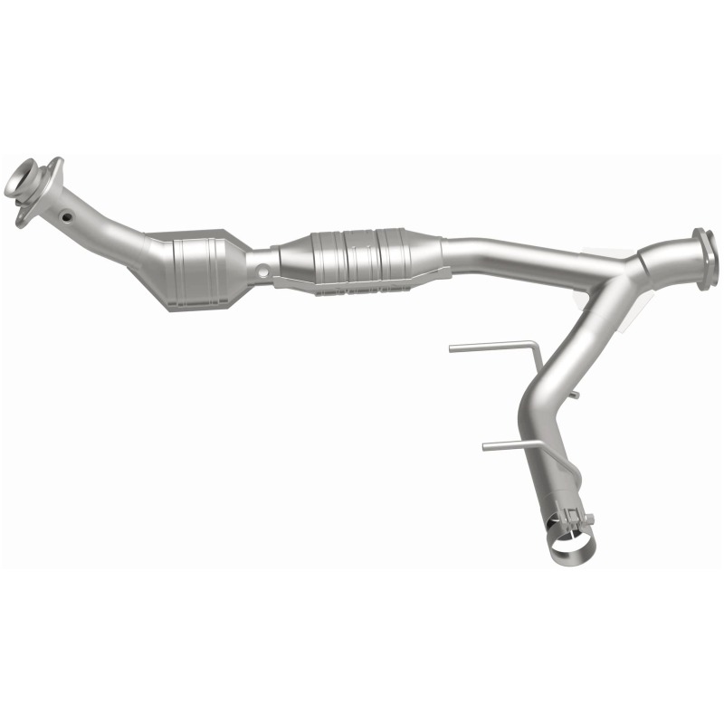 Ford Expedition Catalytic Converter - Passenger Side - Magnaflow - Direct-Fit - `03-`04