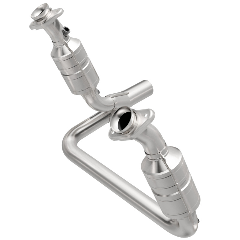 Dodge Durango Catalytic Converter - Magnaflow - Direct Fit - 2004
