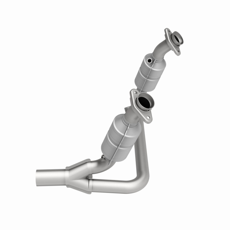 Dodge Durango Catalytic Converter - Magnaflow - Direct Fit - 2004