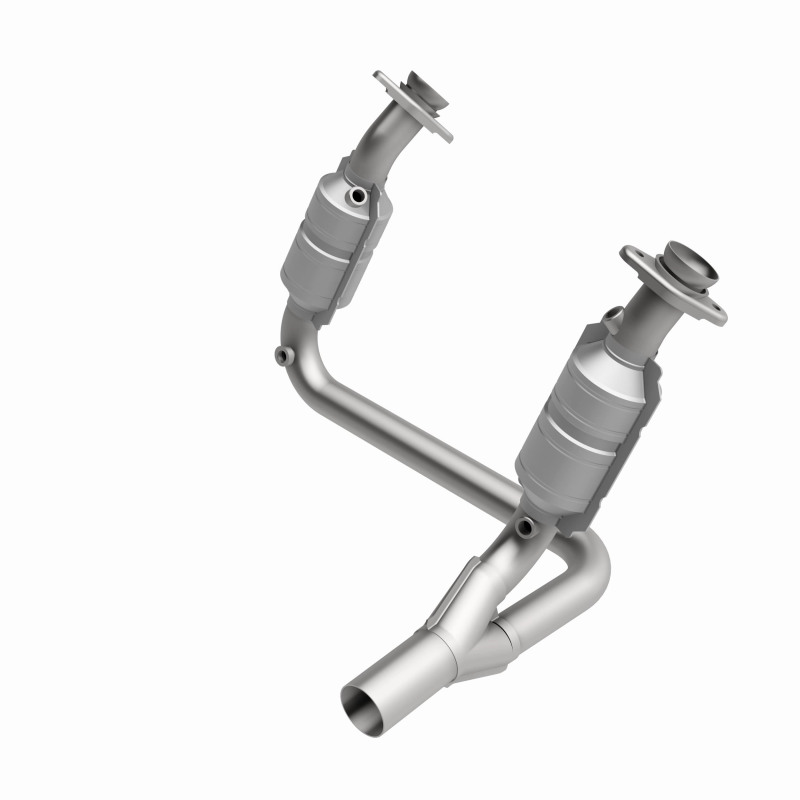 Dodge Durango Catalytic Converter - Magnaflow - Direct Fit - 2004
