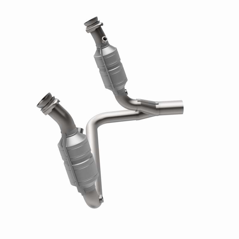 Dodge Durango Catalytic Converter - Magnaflow - Direct Fit - 2004