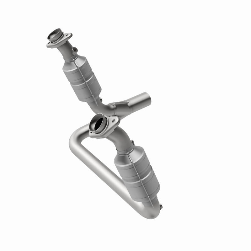 Dodge Durango Catalytic Converter - Magnaflow - Direct Fit - 2004