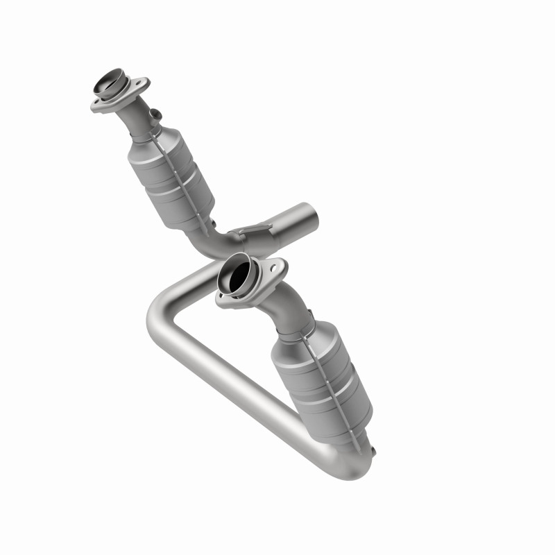 Dodge Durango Catalytic Converter - Magnaflow - Direct Fit - 2004