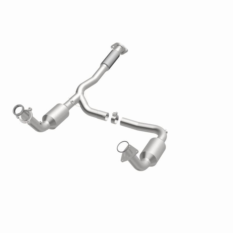 Buick Rainier Catalytic Converter - Magnaflow - California Grade CARB Compliant, Direct-Fit - 2004