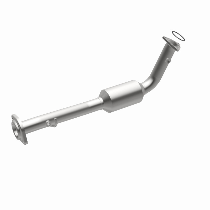 GMC Yukon Catalytic Converter - Magnaflow - California Grade CARB Compliant Direct-Fit - `02-`03