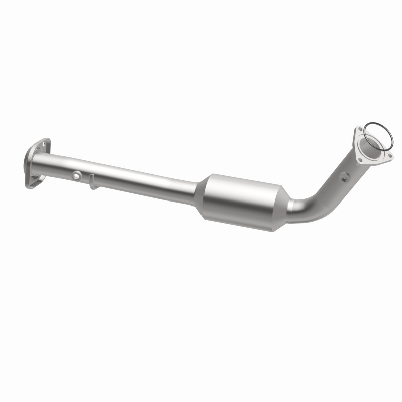 GMC Yukon Catalytic Converter - Magnaflow - California Grade CARB Compliant Direct-Fit - `02-`03
