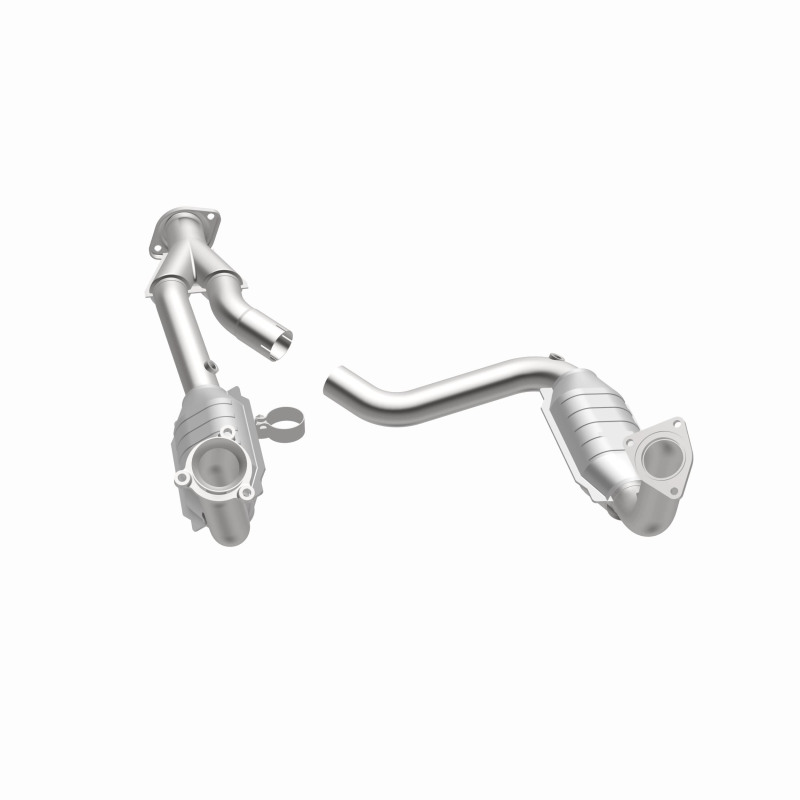 Chevrolet SSR Catalytic Converter - Magnaflow - California Grade CARB Compliant Direct-Fit - 2003