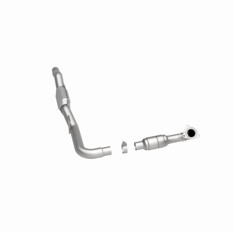 GMC Yukon XL 2500 Catalytic Converter - Magnaflow - California Grade CARB Compliant Direct-Fit - `01-`03