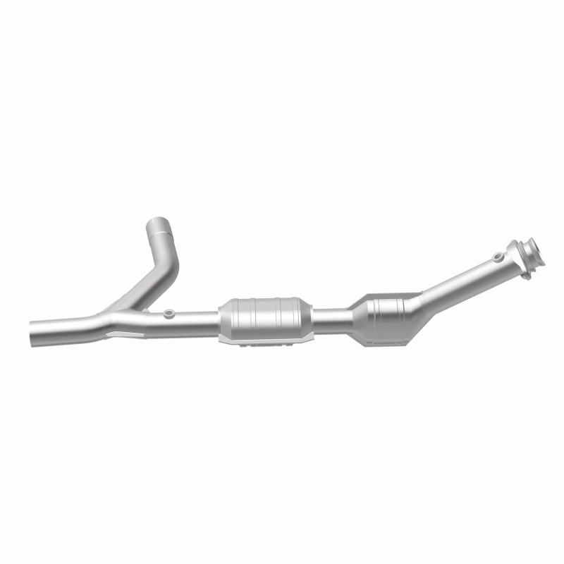 Ford E-150 Econoline Catalytic Converter - Magnaflow - Direct-Fit - `00-`02