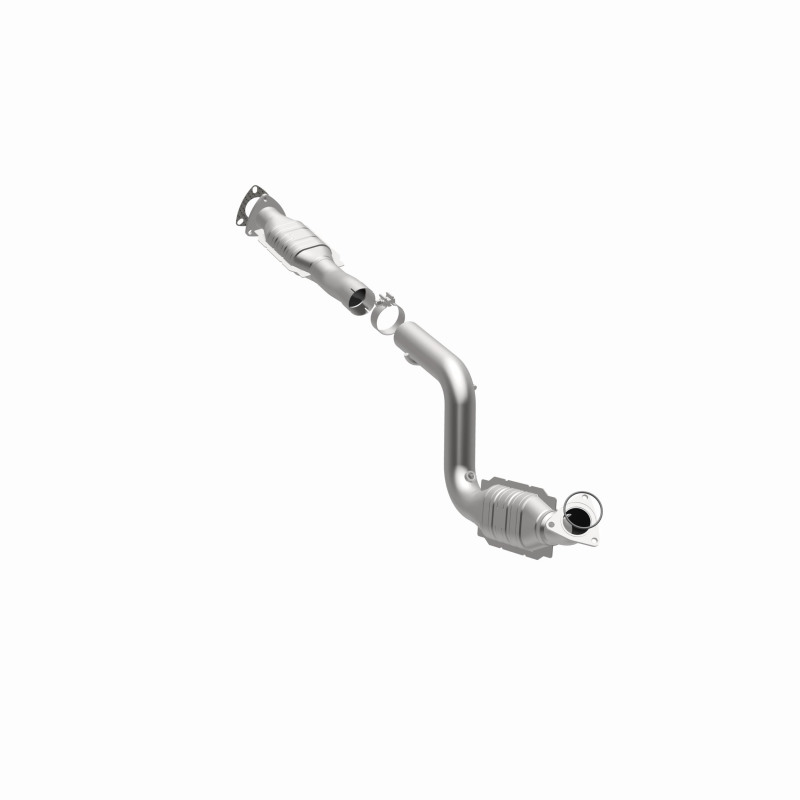 GMC Savana 2500 Catalytic Converter - Passenger Side - Magnaflow - California Grade CARB Compliant Direct-Fit - `03-`05