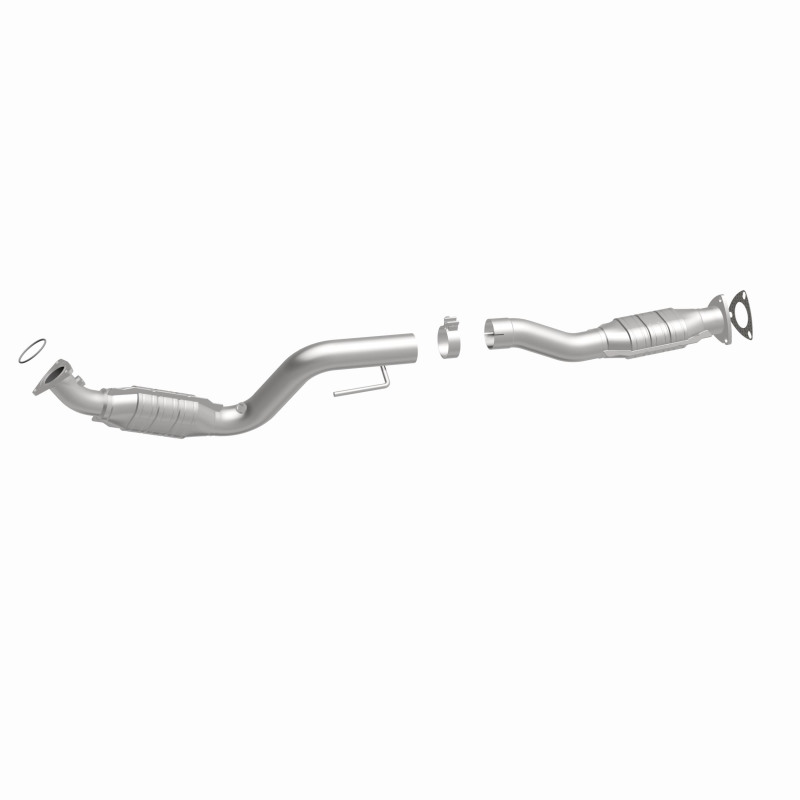 GMC Savana 3500 Catalytic Converter - Passenger Side - Magnaflow - California Grade CARB Compliant Direct-Fit - `03-`05