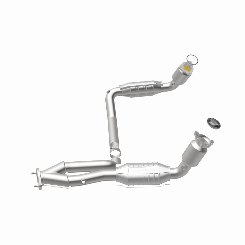 Chevrolet Silverado 1500 Catalytic Converter - Magnaflow - California Grade CARB Compliant Direct-Fit - 2002