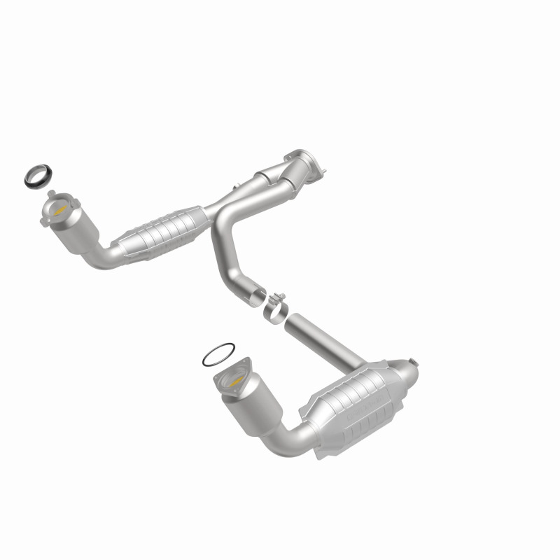 Chevrolet Silverado 1500 Catalytic Converter - Magnaflow - California Grade CARB Compliant Direct-Fit - 2002