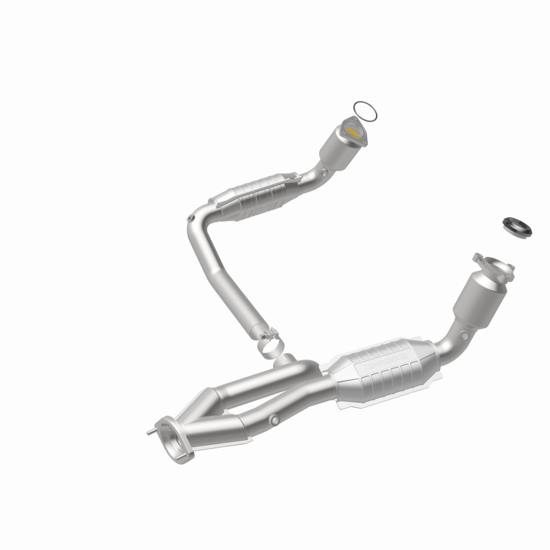 Chevrolet Silverado 1500 Catalytic Converter - Magnaflow - California Grade CARB Compliant Direct-Fit - 2002