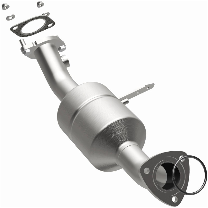 Cadillac CTS Catalytic Converter - Magnaflow - California Grade CARB Compliant Direct-Fit - 2003