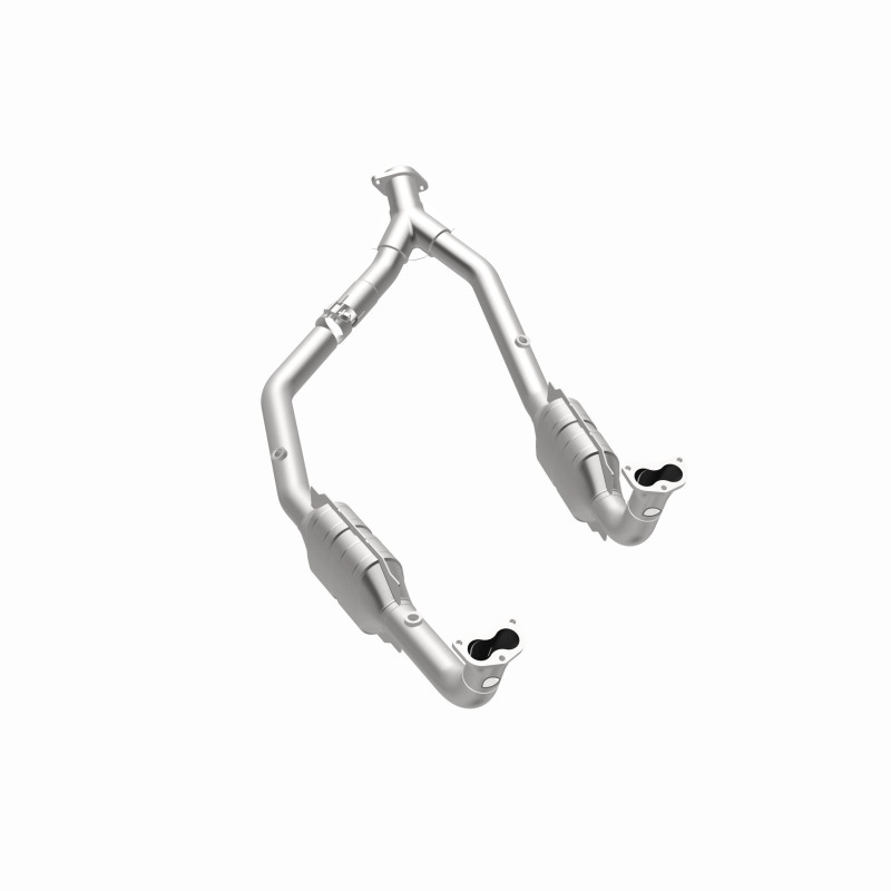 Land Rover Discovery Catalytic Converter - Underbody - Magnaflow - California Grade CARB Compliant Direct-Fit - 2003
