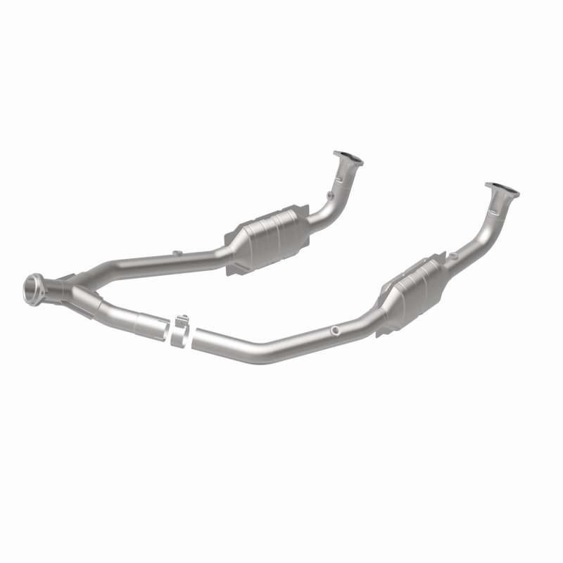 Land Rover Discovery Catalytic Converter - Underbody - Magnaflow - California Grade CARB Compliant Direct-Fit - 2003
