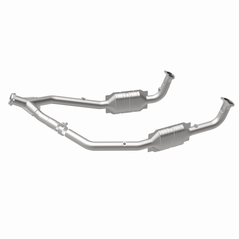 Land Rover Discovery Catalytic Converter - Underbody - Magnaflow - California Grade CARB Compliant Direct-Fit - 2003