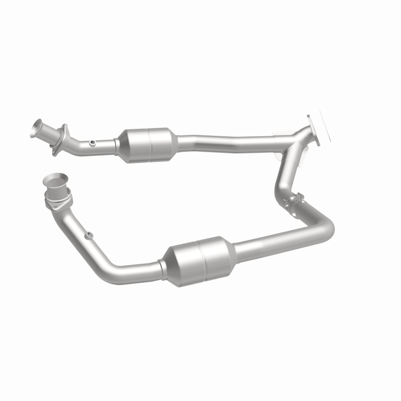 Ford E-250 Catalytic Converter - Magnaflow - California CARB Compliant Direct-Fit - 2003