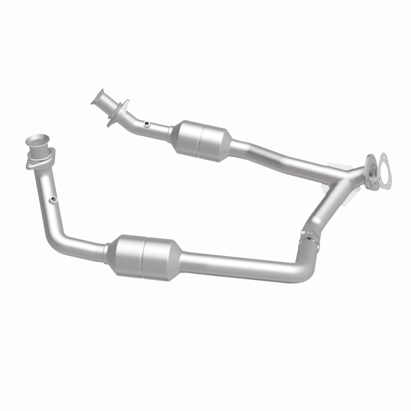 Ford E-350 Super Duty Catalytic Converter - Magnaflow - California CARB Compliant Direct-Fit - 2003