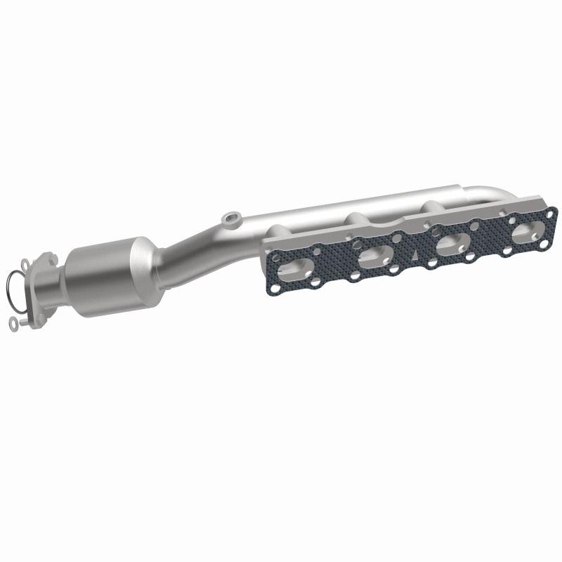 Nissan Pathfinder Armada Catalytic Converter - Magnaflow - Direct-Fit, CARB Compliant - 2004