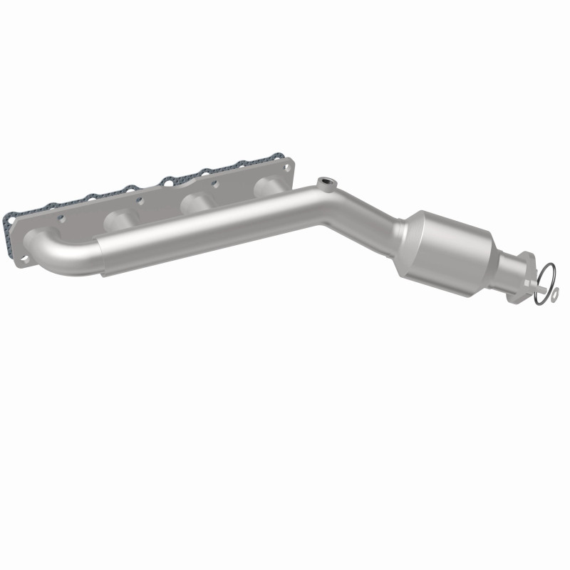 Nissan Pathfinder Armada Catalytic Converter - Magnaflow - Direct-Fit, CARB Compliant - 2004