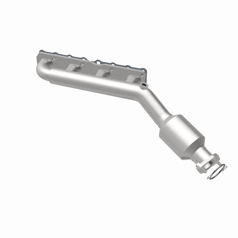 Nissan Pathfinder Armada Catalytic Converter - Magnaflow - Direct-Fit, CARB Compliant - 2004