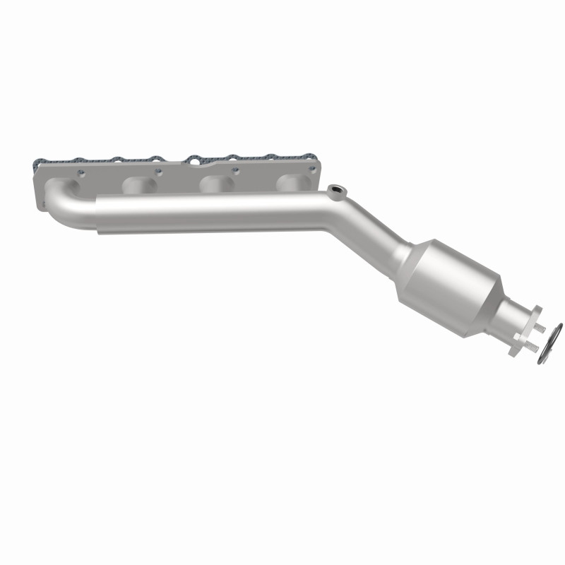 Nissan Titan Catalytic Converter - Magnaflow - Direct-Fit, CARB Compliant - 2004