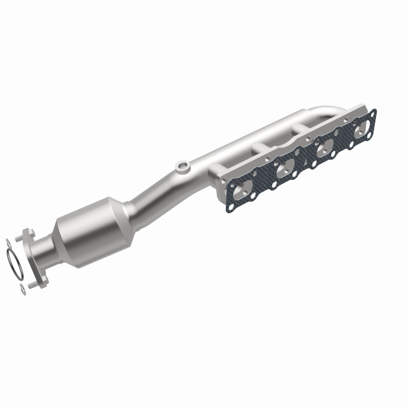 Nissan Titan Catalytic Converter - Magnaflow - Direct-Fit, CARB Compliant - 2004