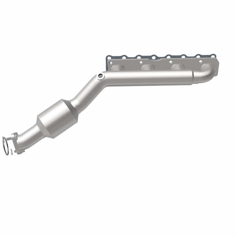 Nissan Titan Catalytic Converter - Magnaflow - Direct Fit - 2004