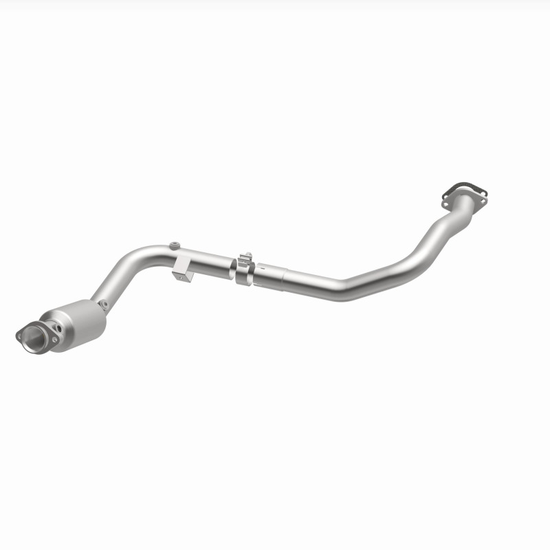 Land Rover LR3 Catalytic Converter - Magnaflow - California Grade CARB-Compliant Direct-Fit - `05-`06