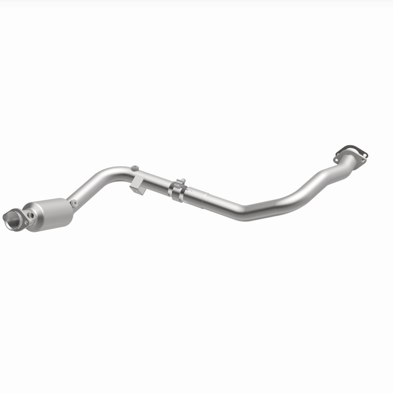 Land Rover LR3 Catalytic Converter - Magnaflow - California Grade CARB-Compliant Direct-Fit - `05-`06