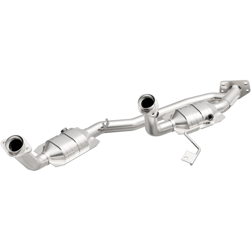 Ford Freestar Catalytic Converter - Magnaflow - Direct Fit - `04-`07