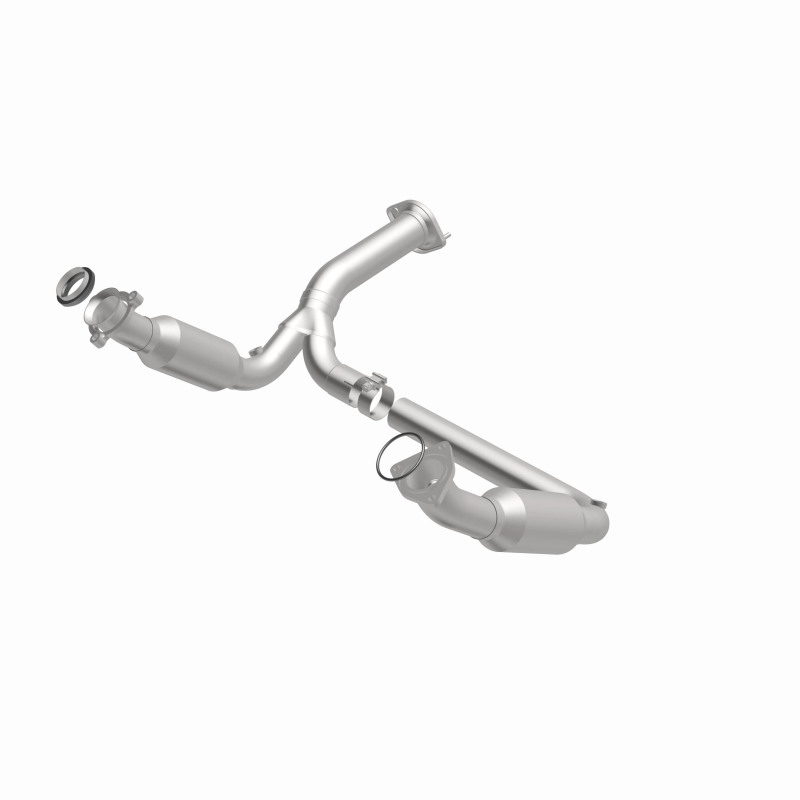 Chevrolet Silverado 1500 Catalytic Converter - Magnaflow - OEM Grade Federal/EPA Compliant Direct-Fit - `07-`09