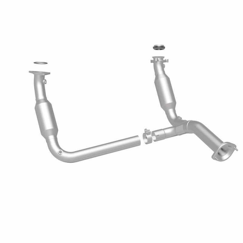 Chevrolet Silverado 1500 Catalytic Converter - Magnaflow - OEM Grade Federal/EPA Compliant Direct-Fit - `07-`09
