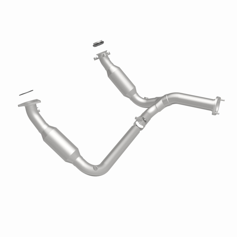 Chevrolet Silverado 1500 Catalytic Converter - Magnaflow - OEM Grade Federal/EPA Compliant Direct-Fit - `07-`09