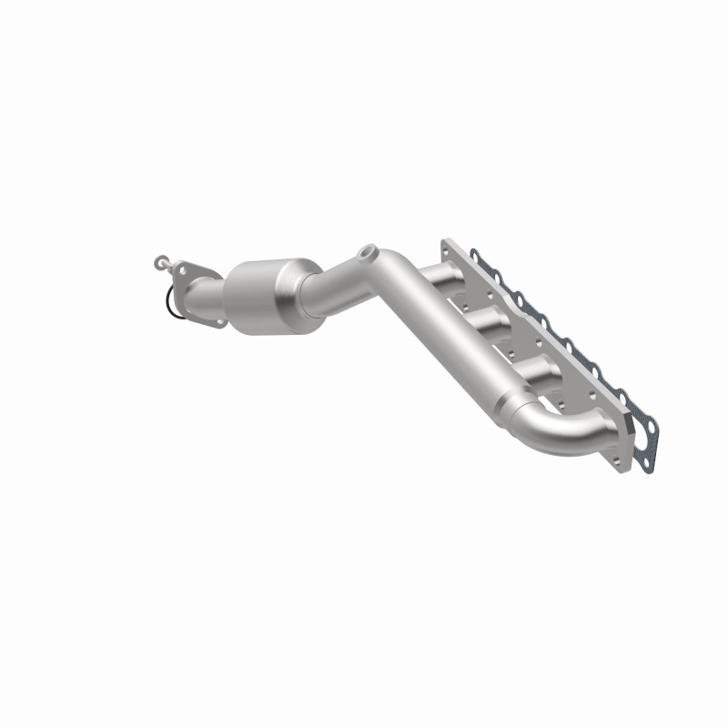 Nissan Armada Catalytic Converter - Magnaflow - OEM Grade Direct-Fit Manifold - `05-`15