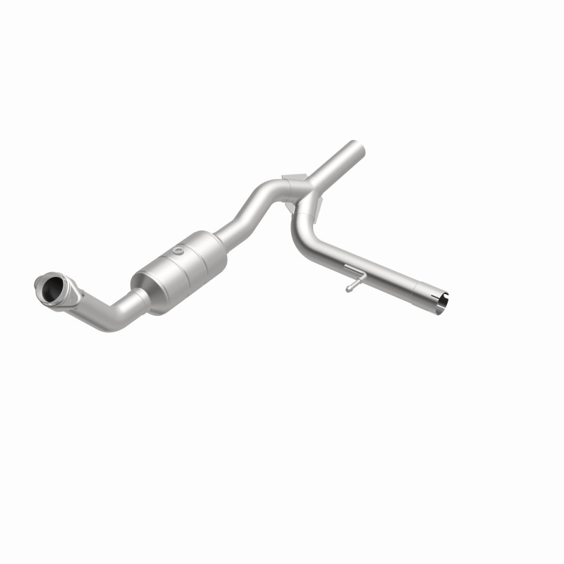 Ford F-150 Catalytic Converter - Magnaflow - OEM Grade Direct-Fit - `04-`08