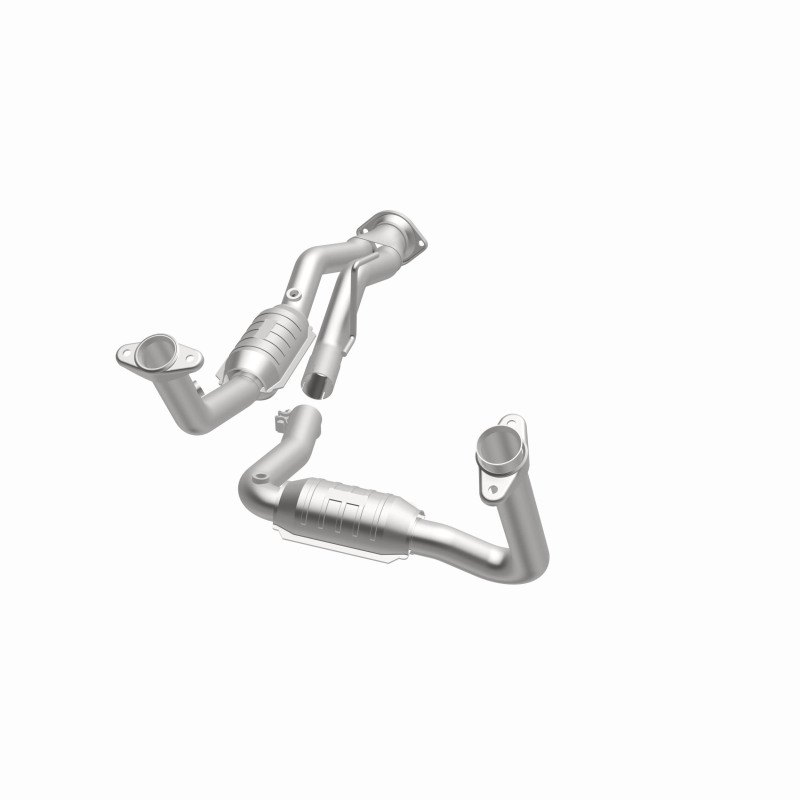 Jeep Commander Catalytic Converter - Magnaflow - OEM Grade Direct-Fit - `08-`10